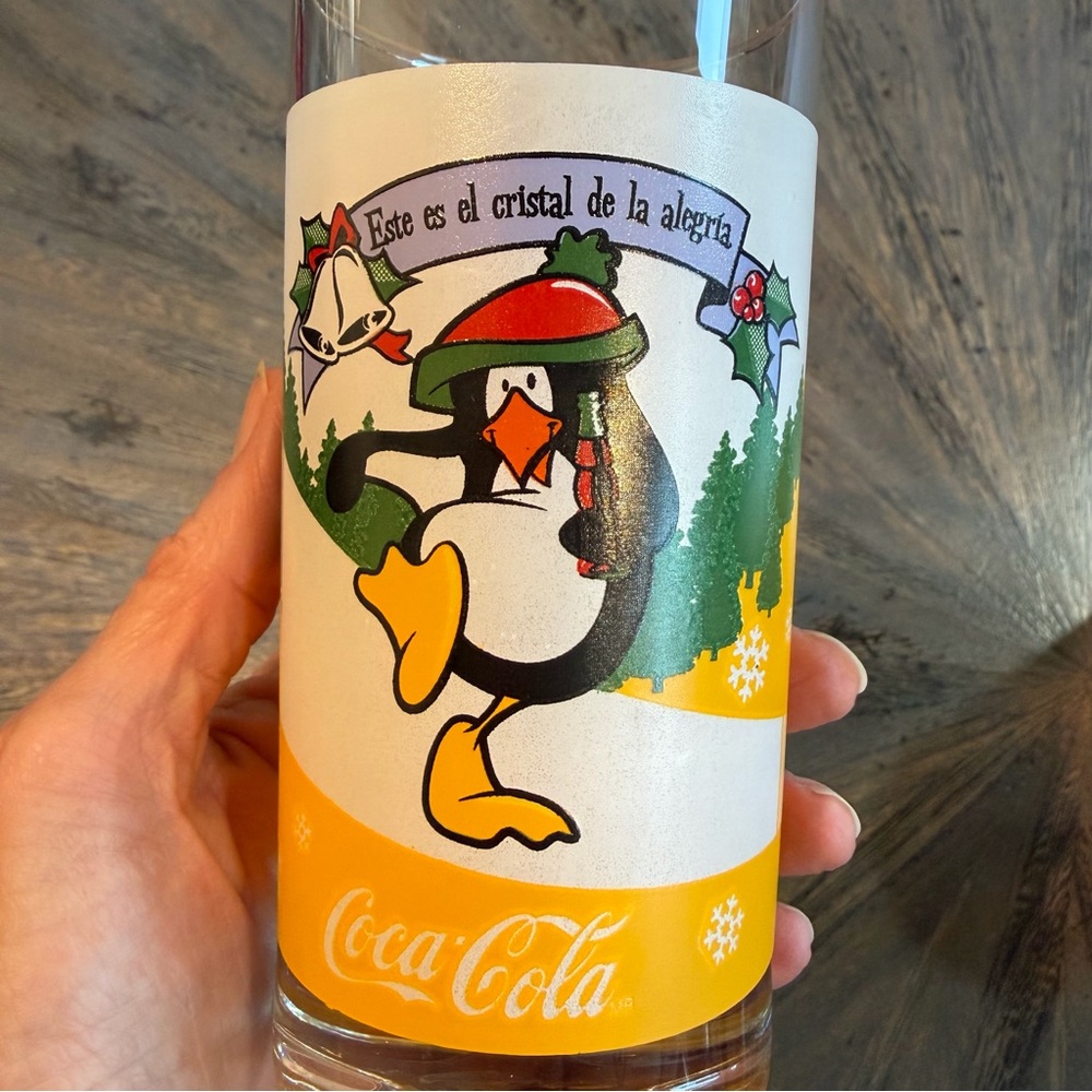 Coca-Cola‎ Holiday Penguin Glasses Set of 4 w/ Star Bottom CRISA - Vintage - Picture 11 of 14